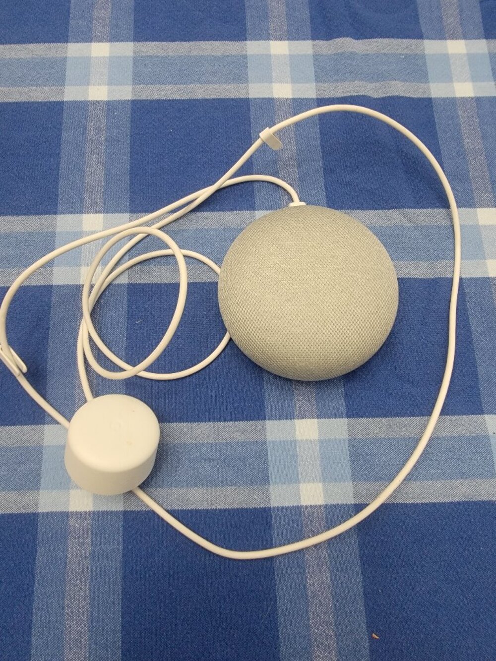 Google Home Mini 1st Gen Smart Speaker Chalk Grey H0A Tested w/ Power Adapter